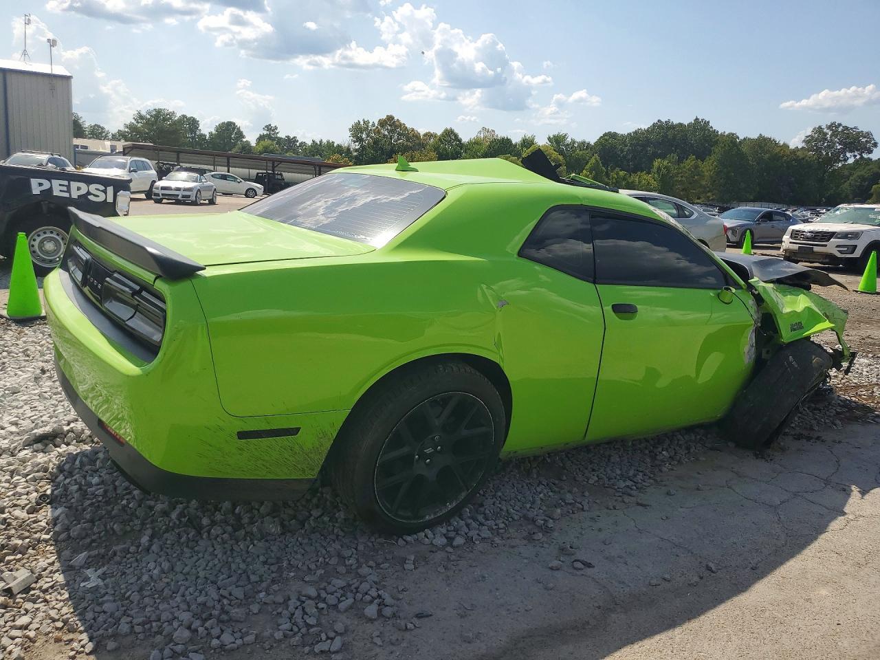 2015 Dodge Challenger Sxt Plus - Image 3