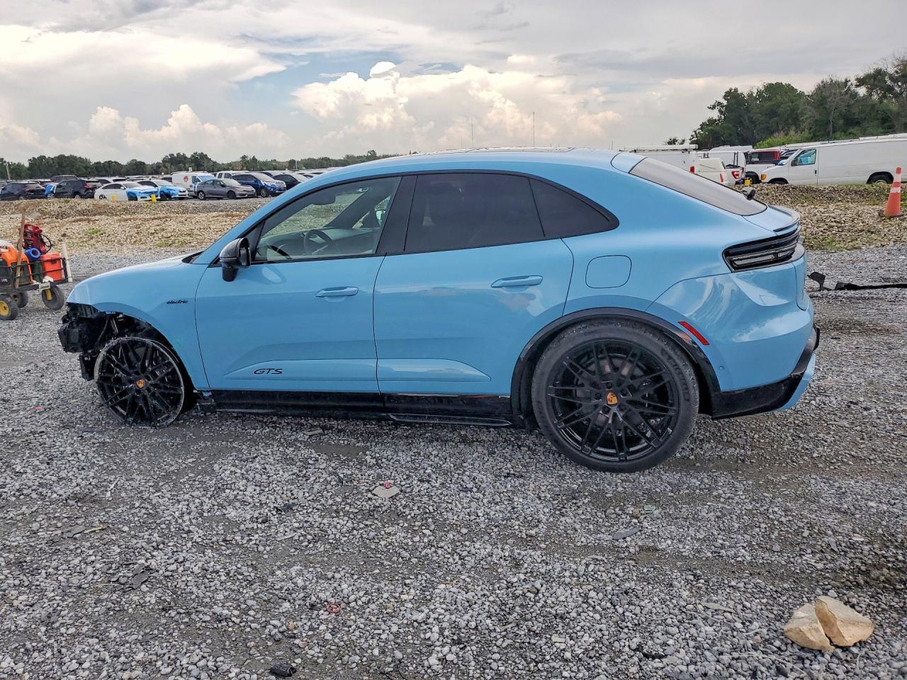 2026 Porsche Macan Gts - Image 2