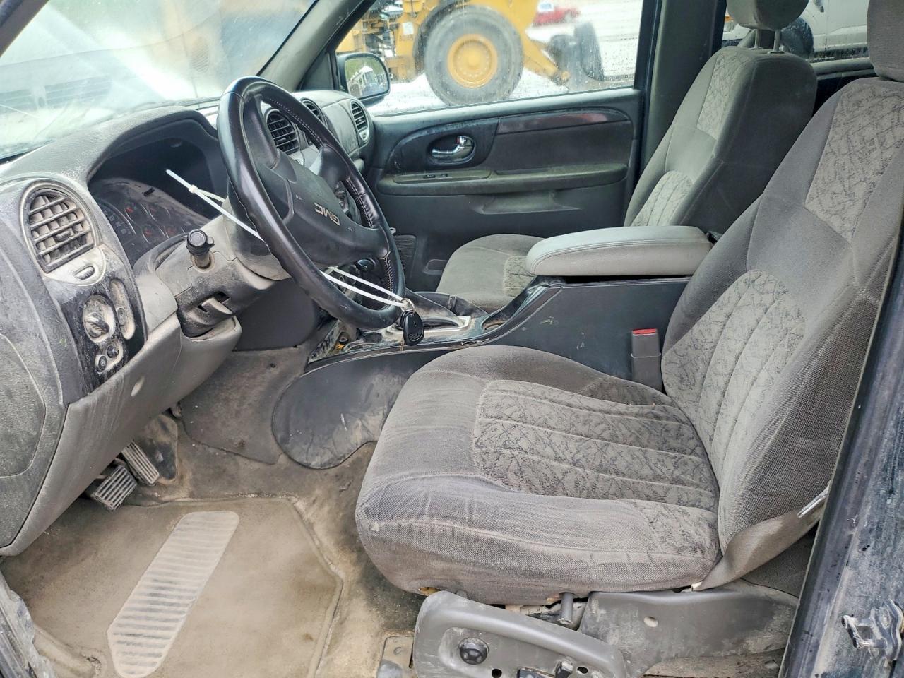 2003 GMC Envoy - Image 7