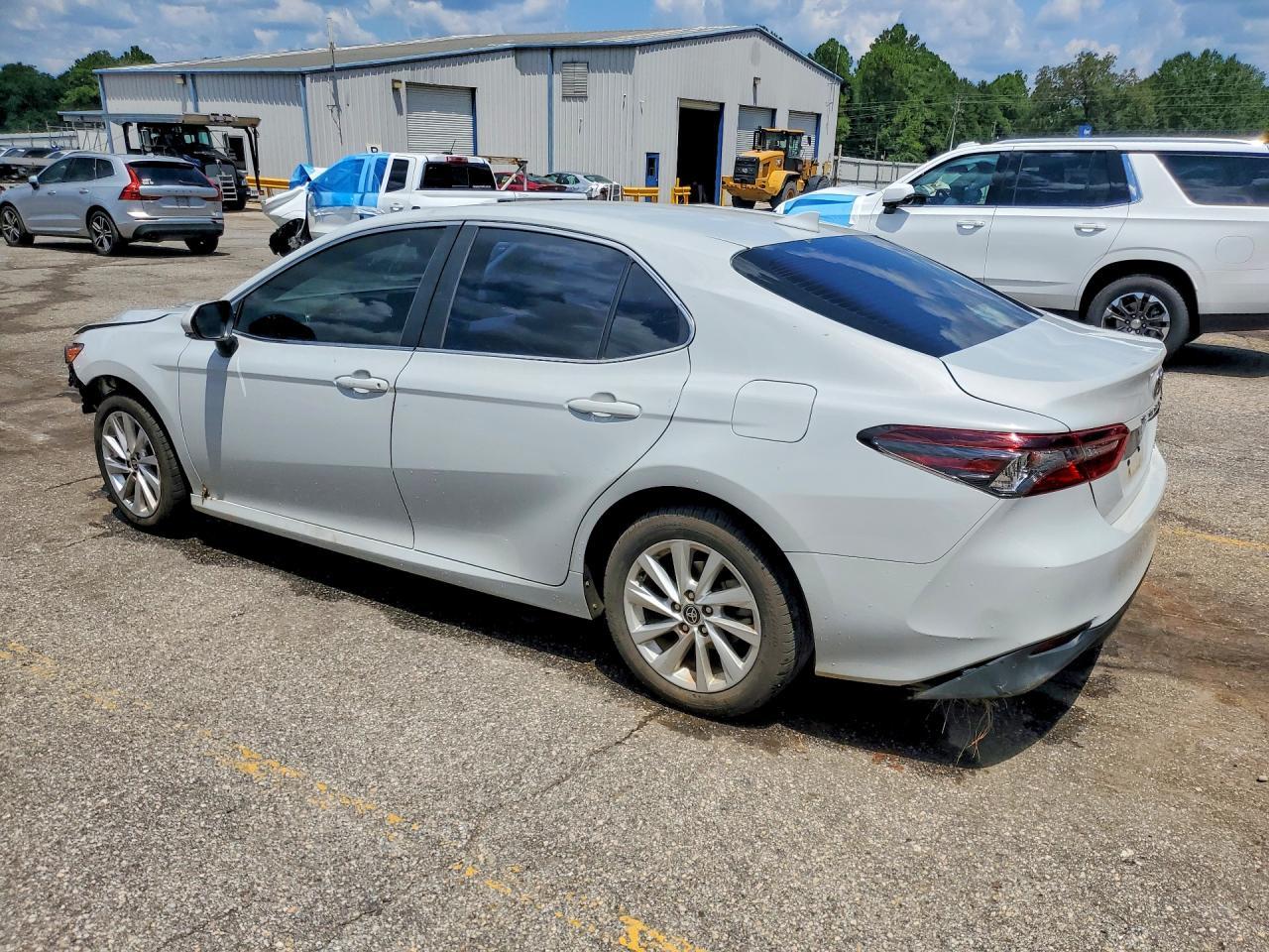 2023 Toyota Camry Le - Image 2