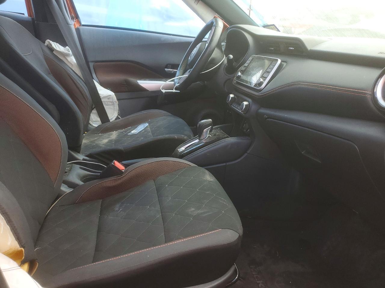 2019 Nissan Kicks Sr - Image 7