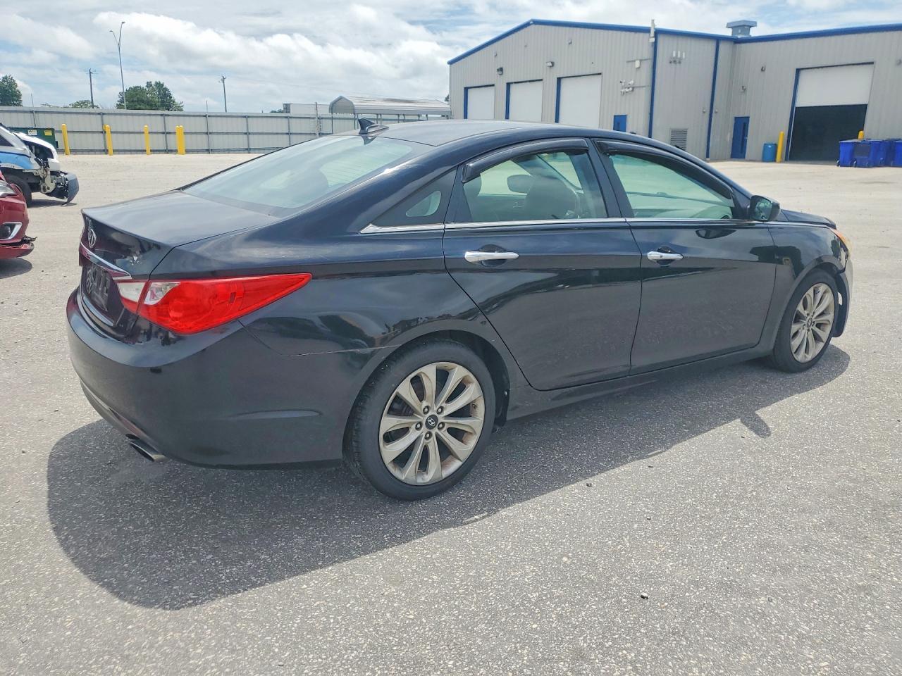 2011 Hyundai Sonata Se - Image 3