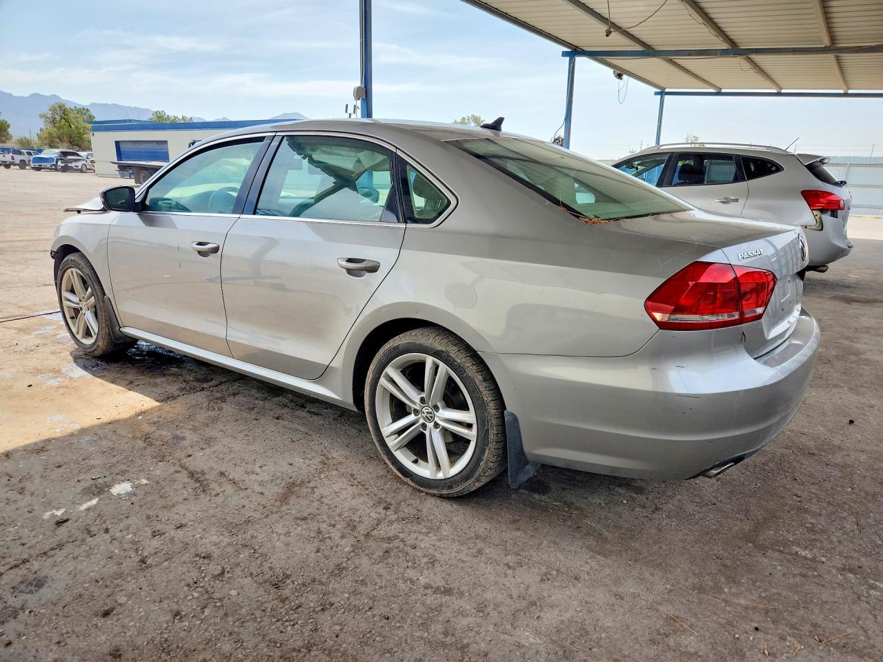 2014 Volkswagen Passat Se - Image 2