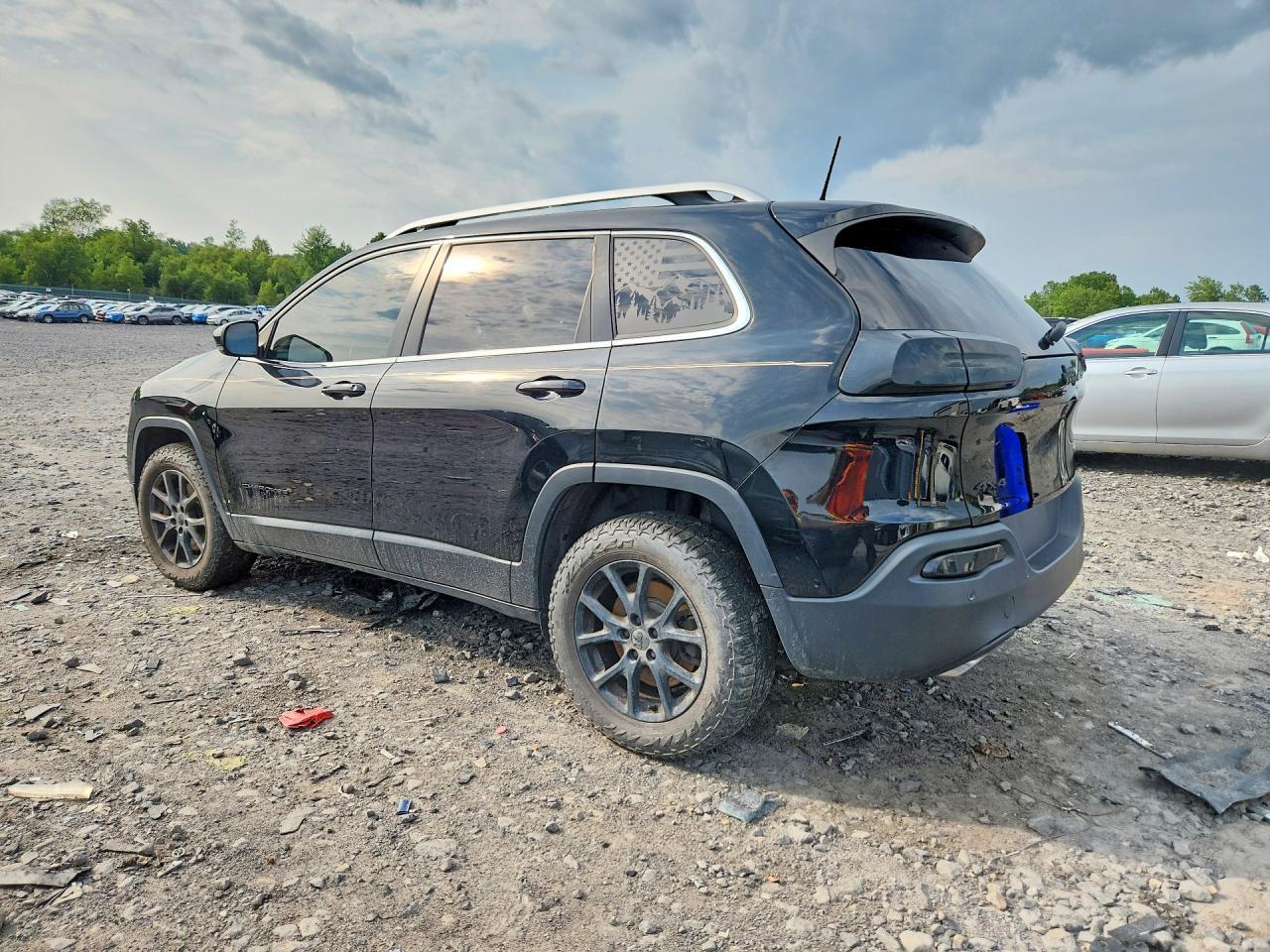 2017 Jeep Cherokee Latitude - Фото 2
