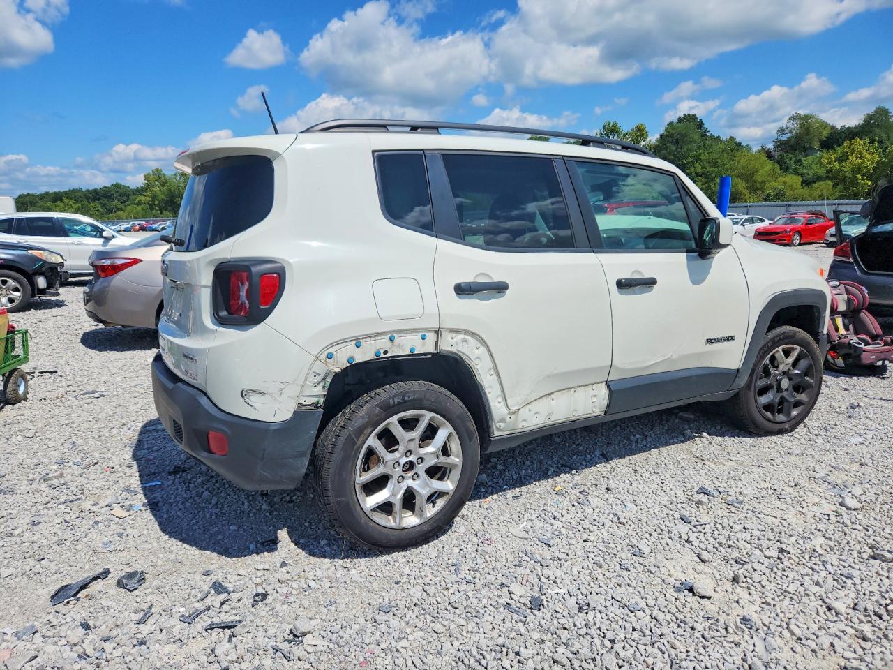 2018 Jeep Renegade Latitude - Фото 3