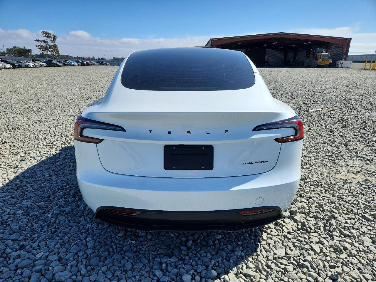 2026 Tesla Model 3 - Фото 6