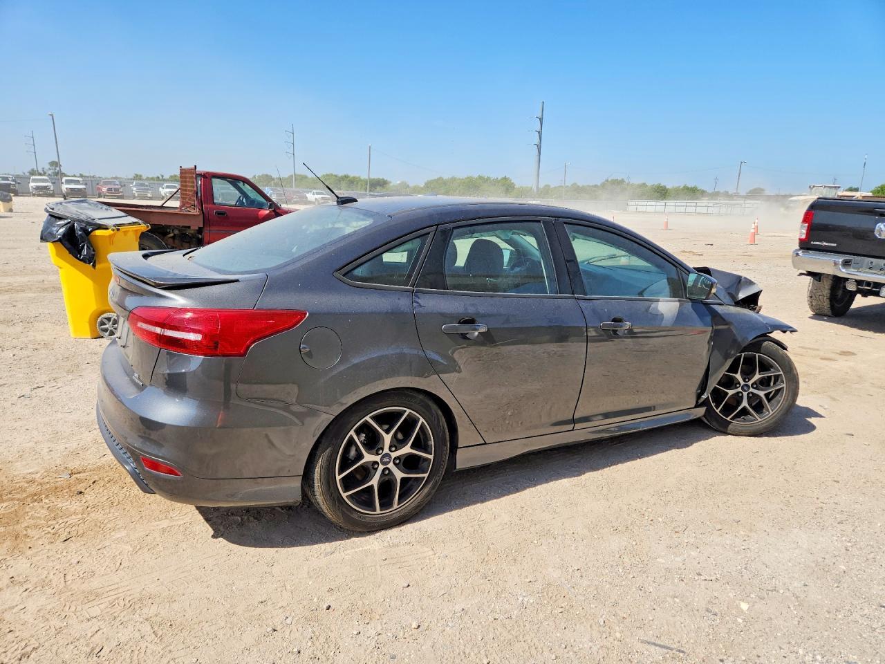 2015 Ford Focus Se - Фото 3