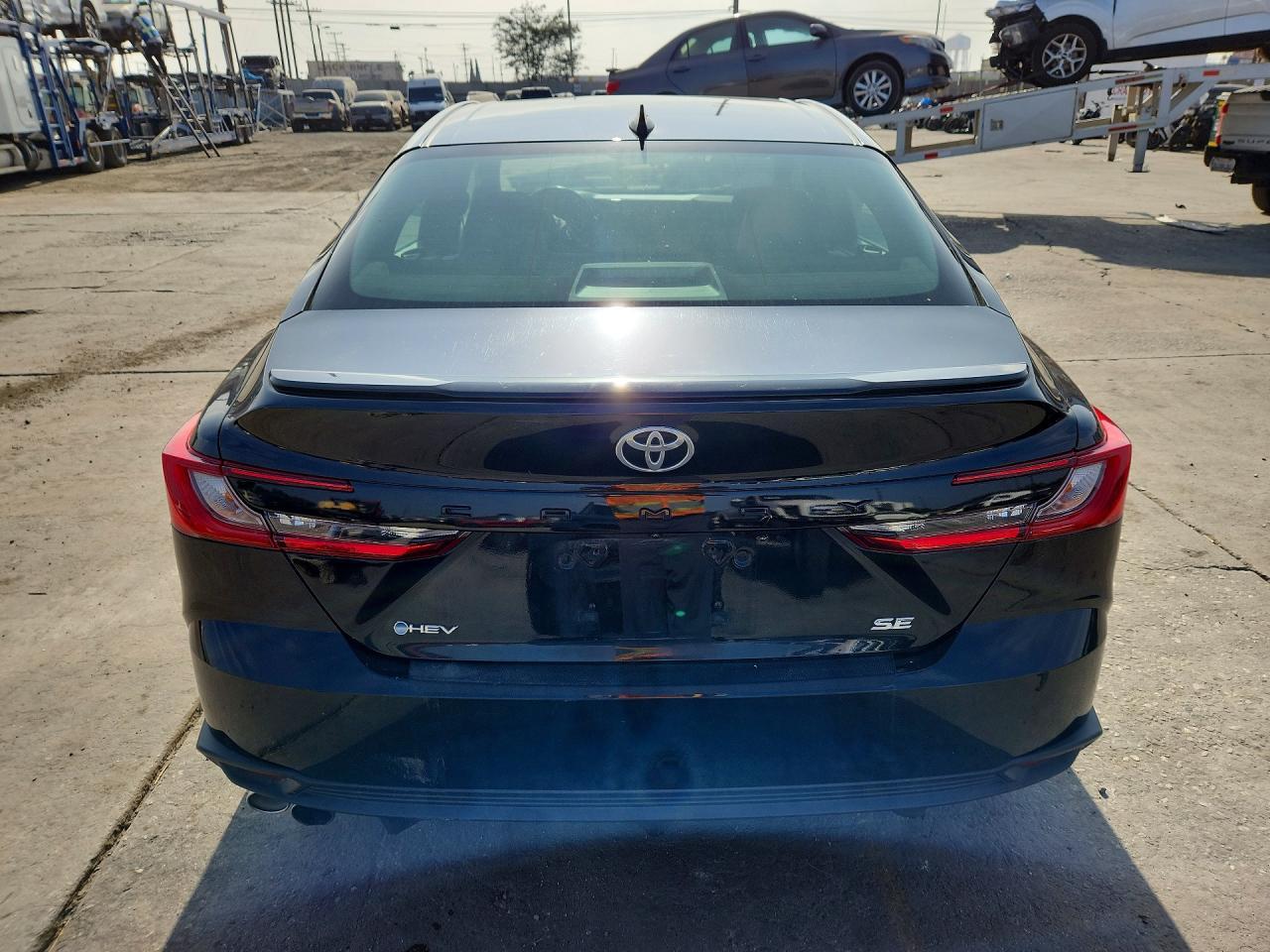 2025 Toyota Camry Se - Image 6