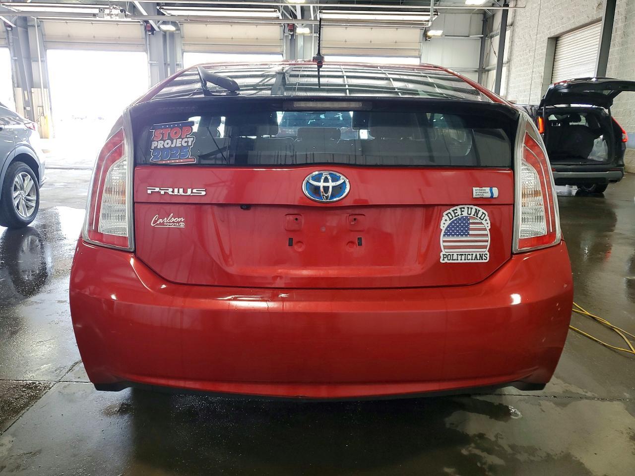 2014 Toyota Prius Three - Фото 6