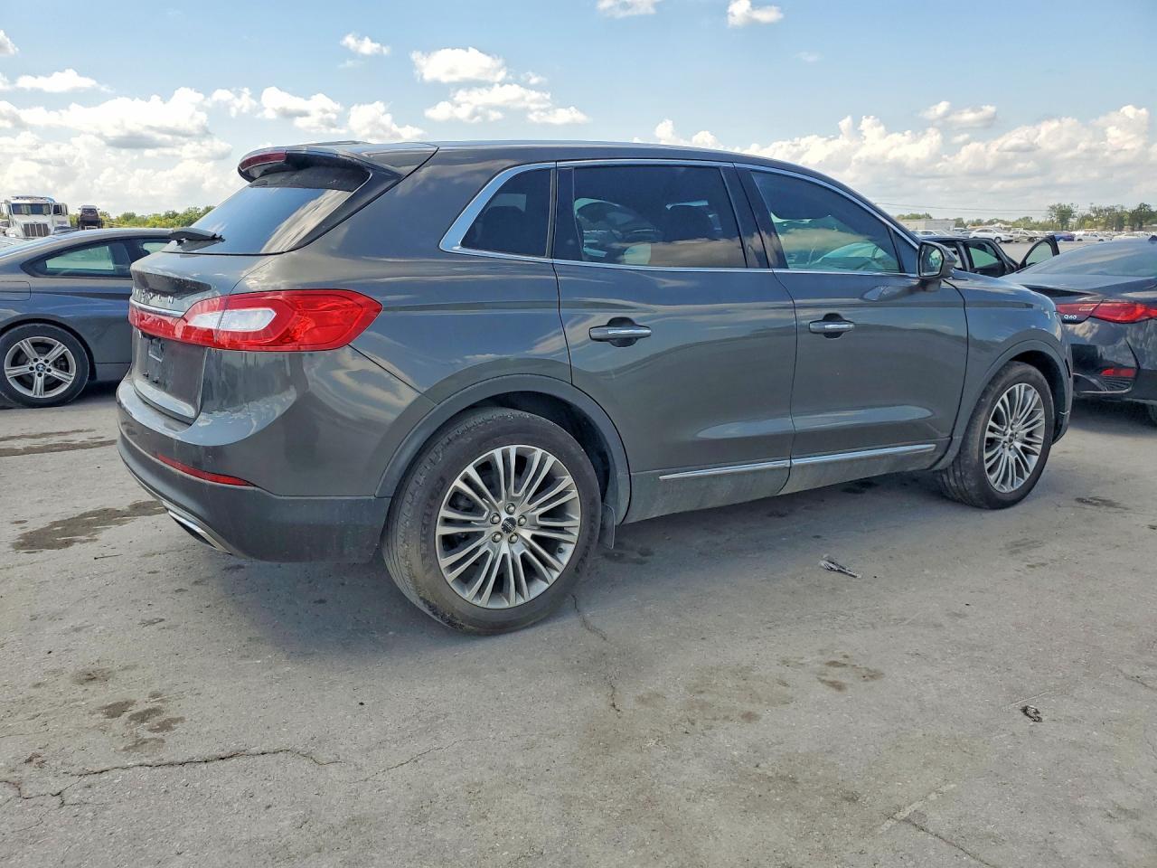 2017 Lincoln Mkx Reserve - Фото 3