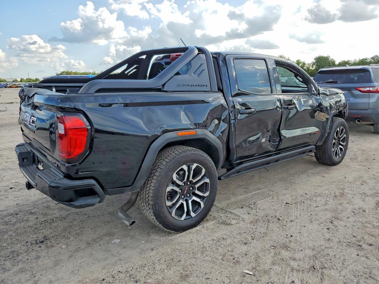 2025 GMC Canyon At4 - Image 3