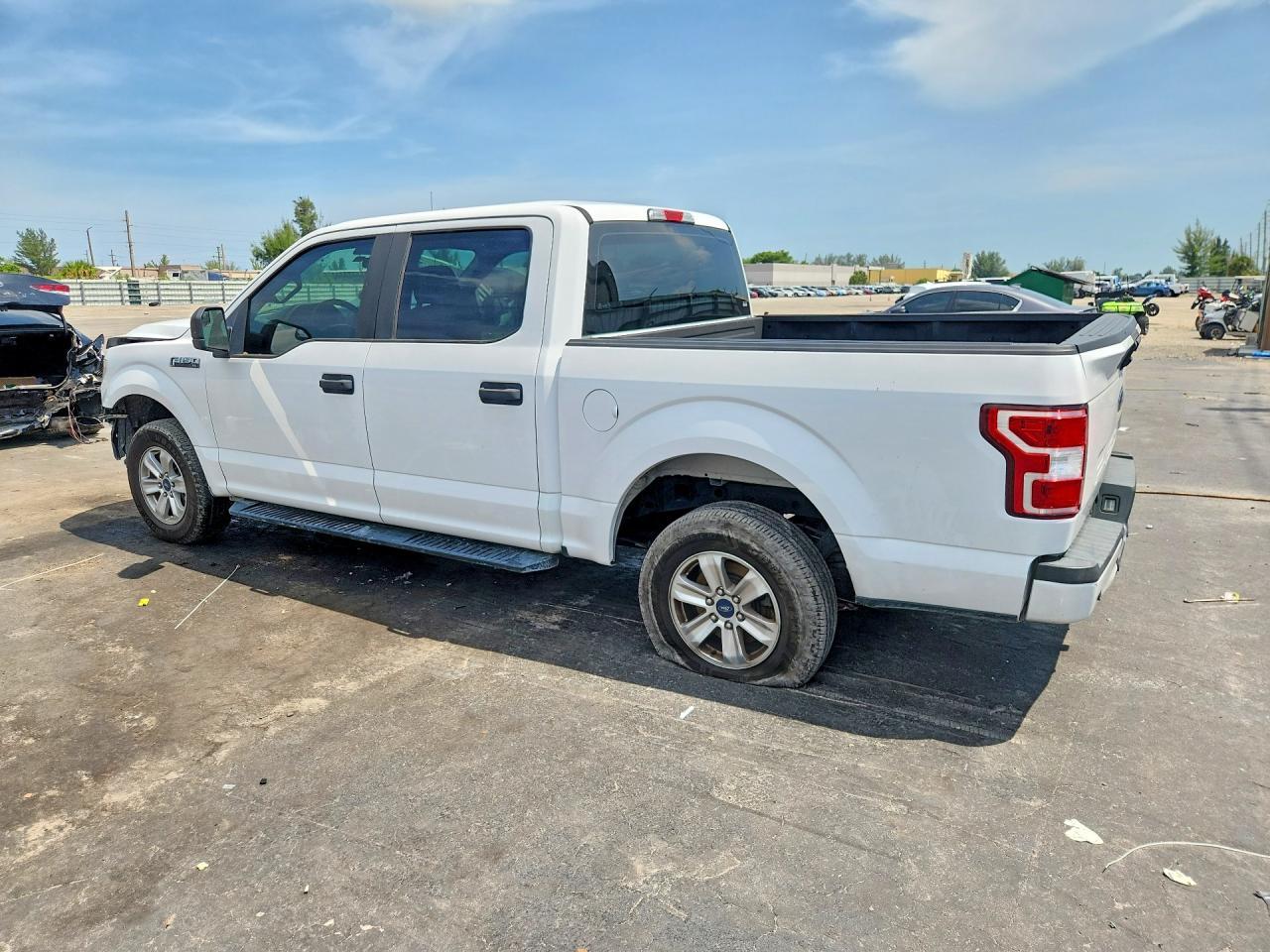 2018 Ford F150 Supercrew - Фото 2