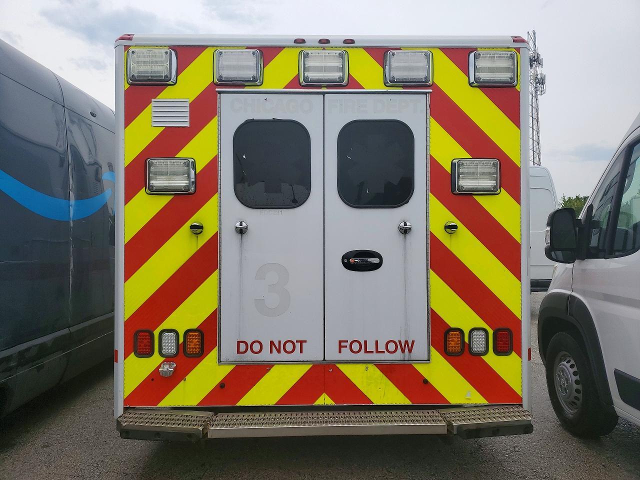 2017 Ford Econoline E450 Sd Ambulance - Фото 6