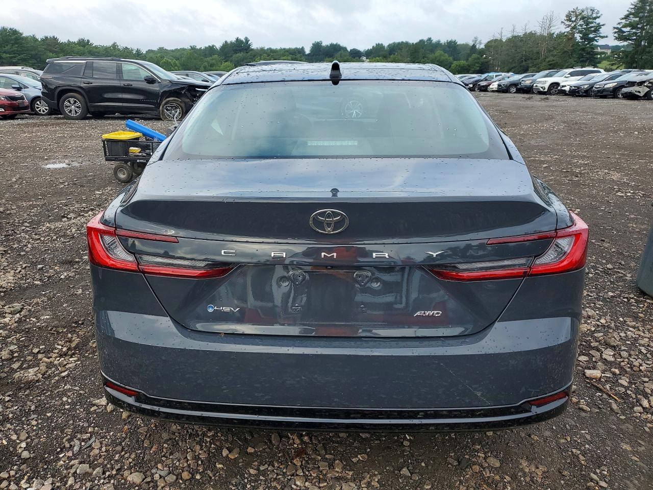 2025 Toyota Camry Xle - Фото 6