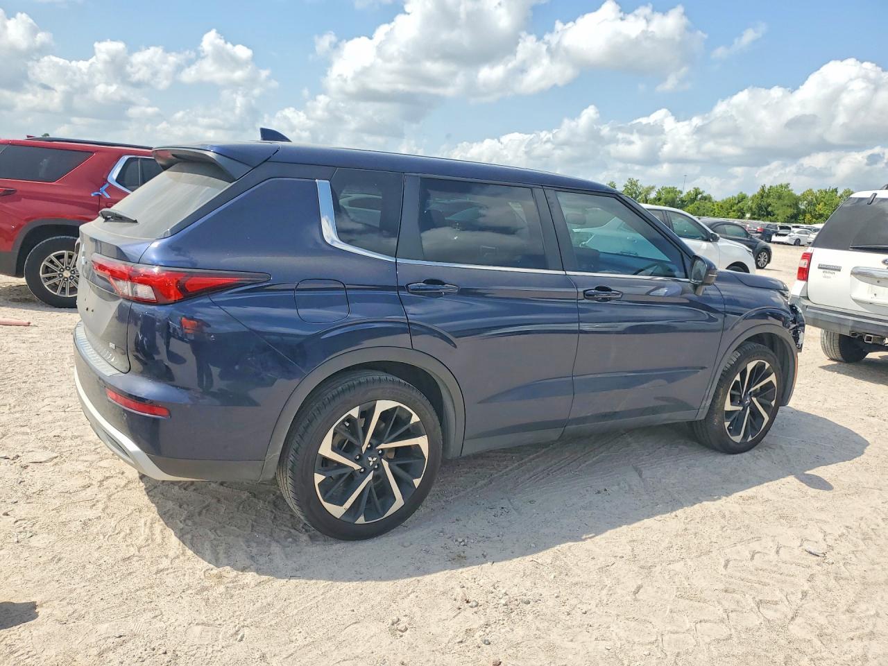 2024 Mitsubishi Outlander Se - Фото 3