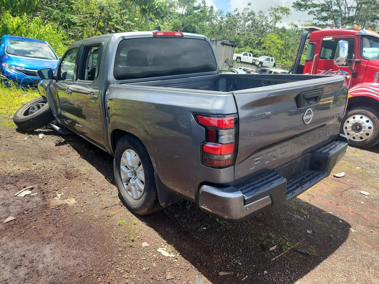 2023 Nissan Frontier Sv - Image 2