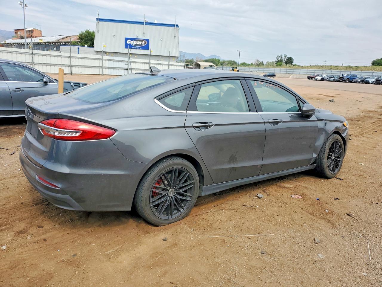 2020 Ford Fusion S - Фото 3