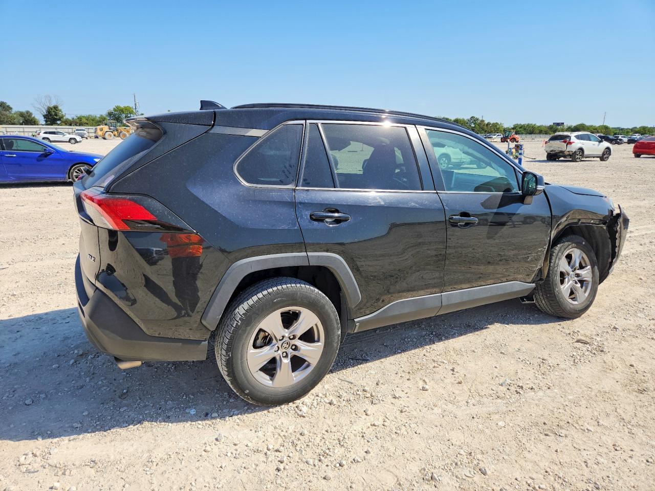 2023 Toyota Rav4 Xle - Фото 3