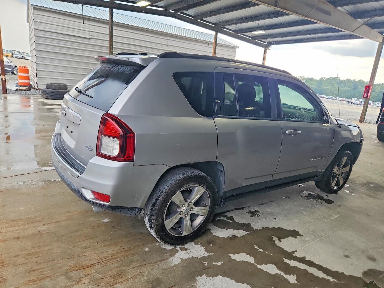 2016 Jeep Compass Latitude - Фото 3