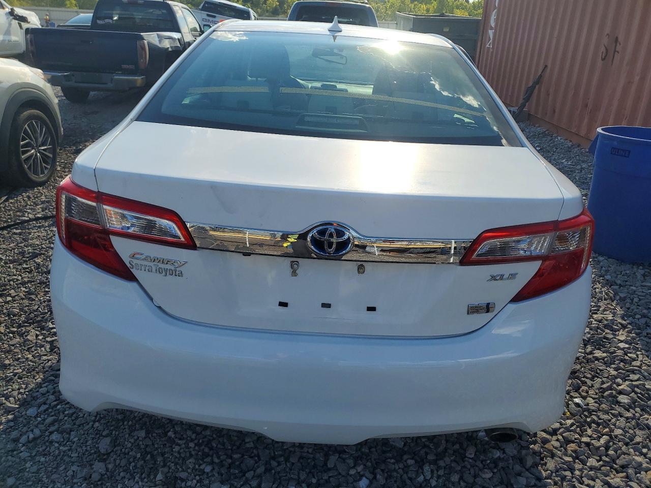 2013 Toyota Camry Hybrid Xle - Image 6