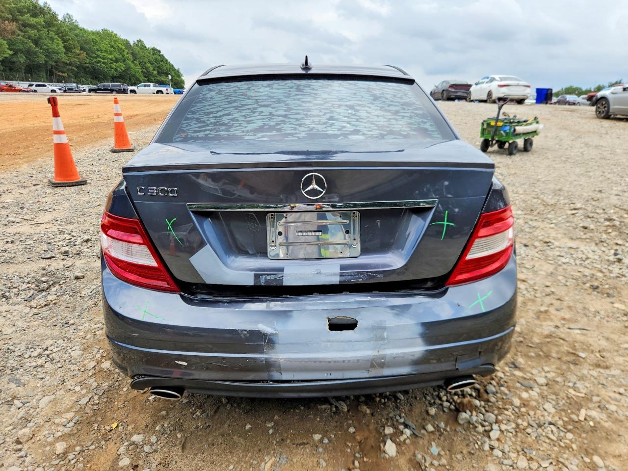 2010 Mercedes-Benz C 300 - Фото 6