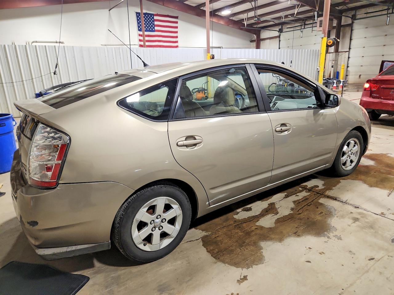 2005 Toyota Prius Base - Фото 3