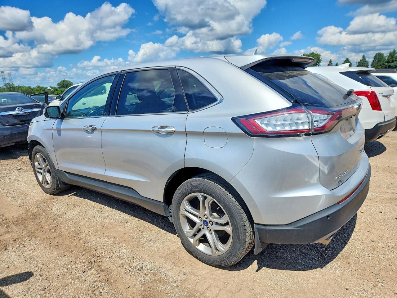 2016 Ford Edge Titanium - Фото 2
