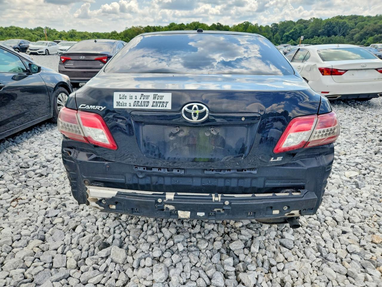 2011 Toyota Camry Le - Фото 6