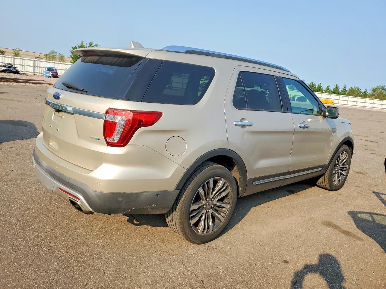 2017 Ford Explorer Platinum - Фото 3