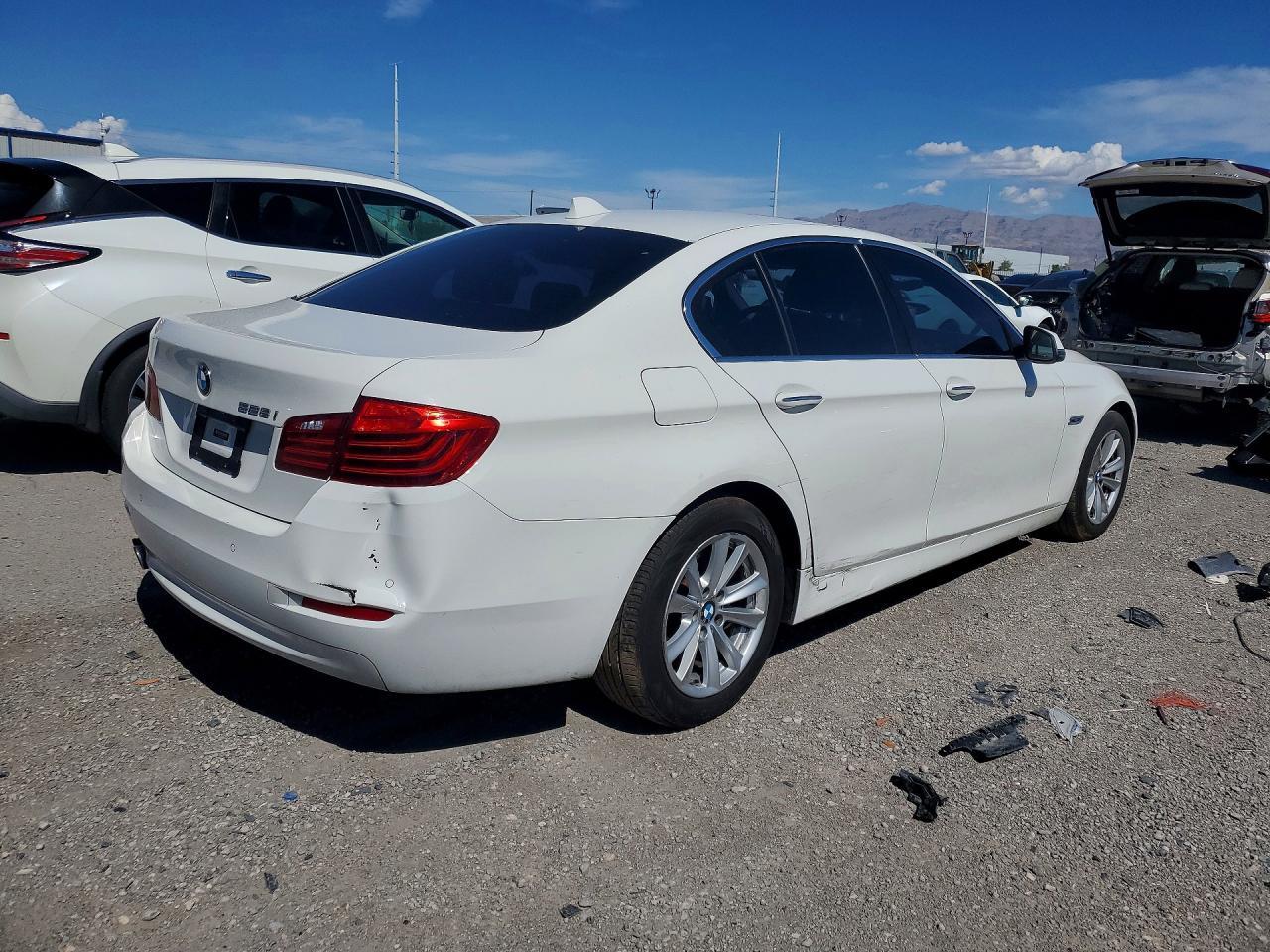 2016 BMW 528 I - Фото 3