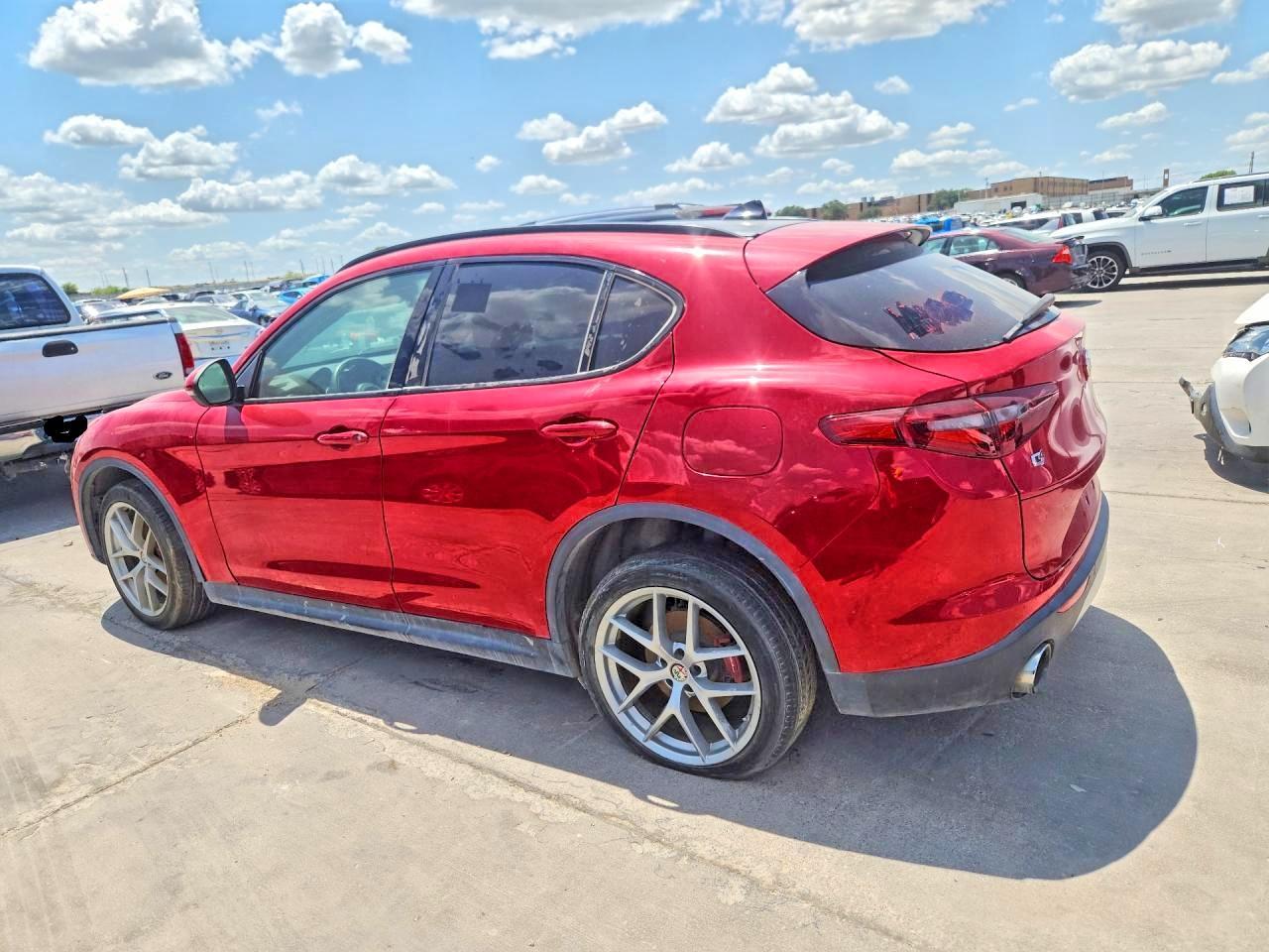 2018 Alfa Romeo Stelvio Sport - Фото 2