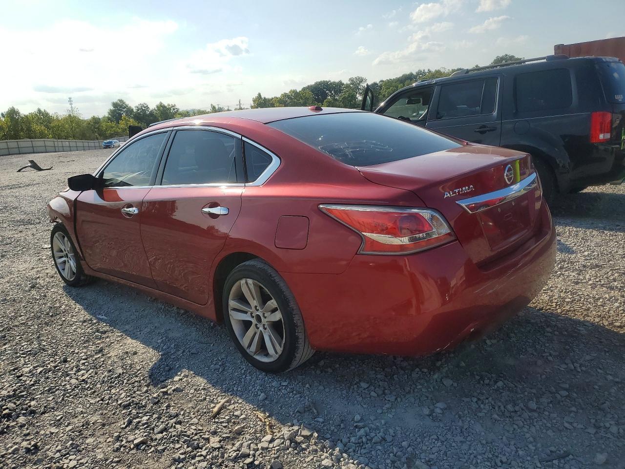 2015 Nissan Altima 2.5 S - Фото 2