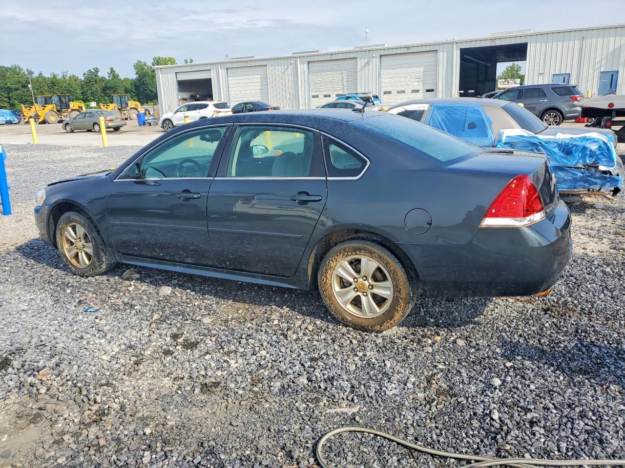 2015 Chevrolet Impala Limited Ls - Фото 2