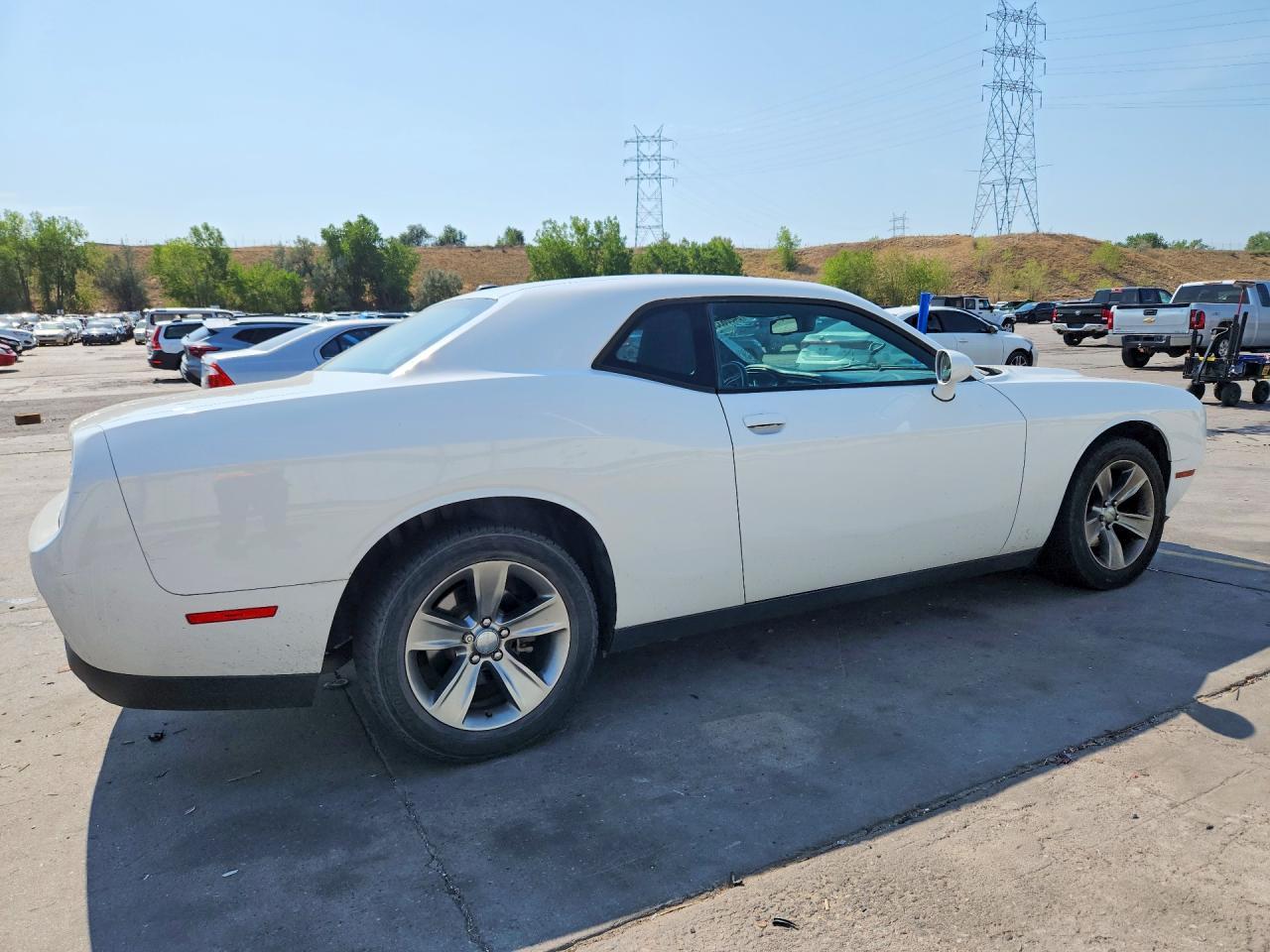2017 Dodge Challenger Sxt - Image 3