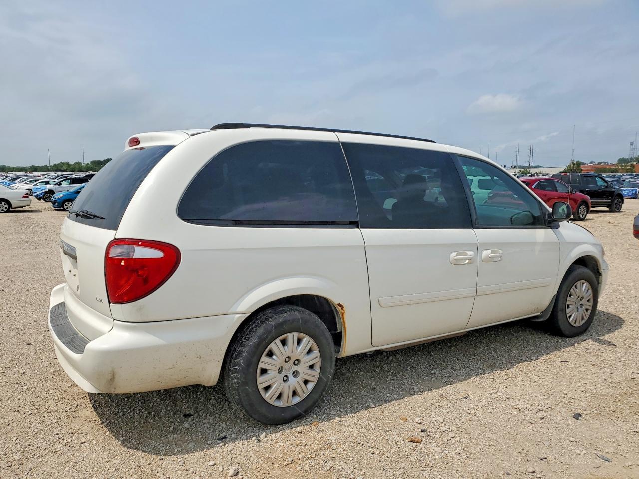 2007 Chrysler Town & Country Lx - Фото 3