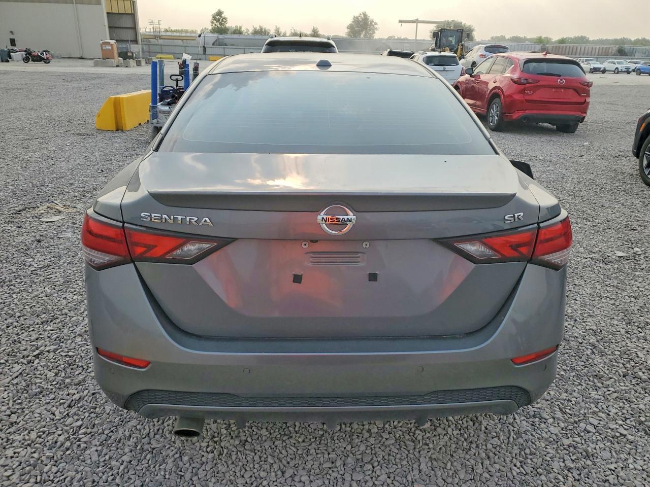 2020 Nissan Sentra Sr - Image 6