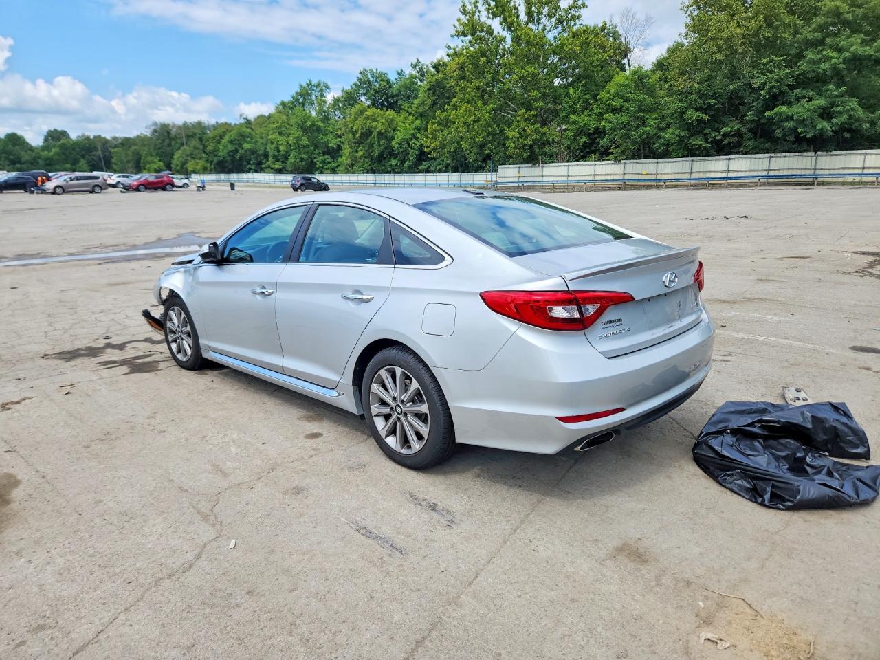 2017 Hyundai Sonata Limited - Image 2