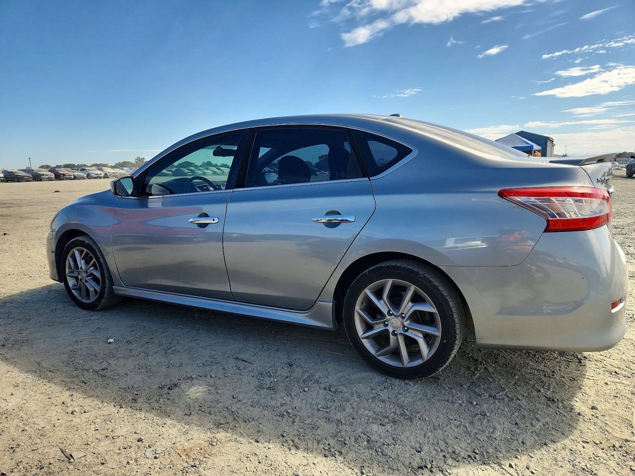 2013 Nissan Sentra S - Фото 2