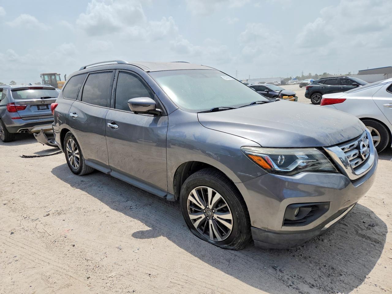 2017 Nissan Pathfinder Sl - Image 4