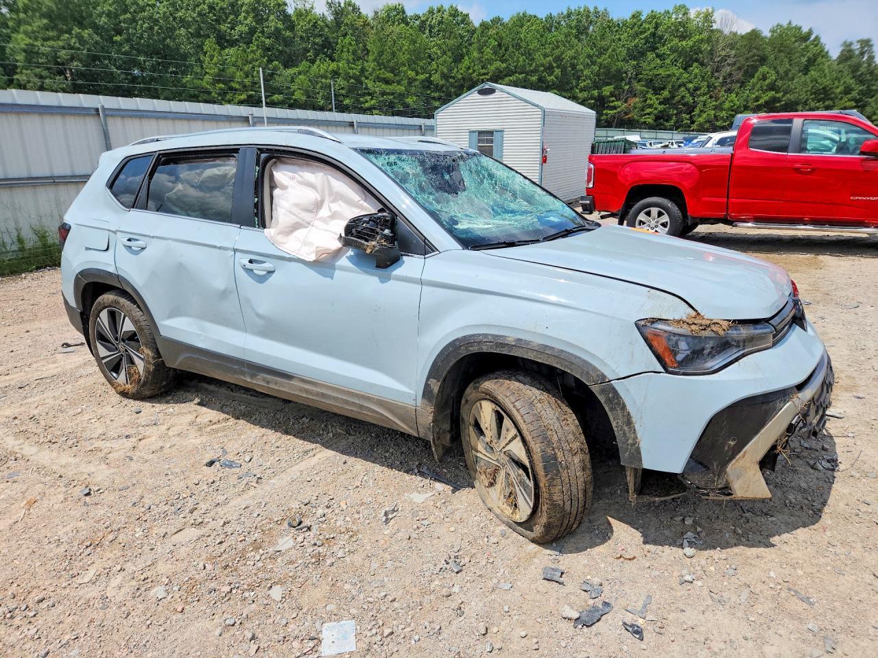 2025 Volkswagen Taos Se - Фото 4
