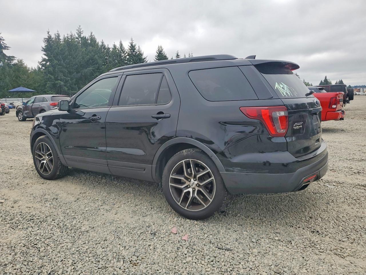 2016 Ford Explorer Sport - Image 2