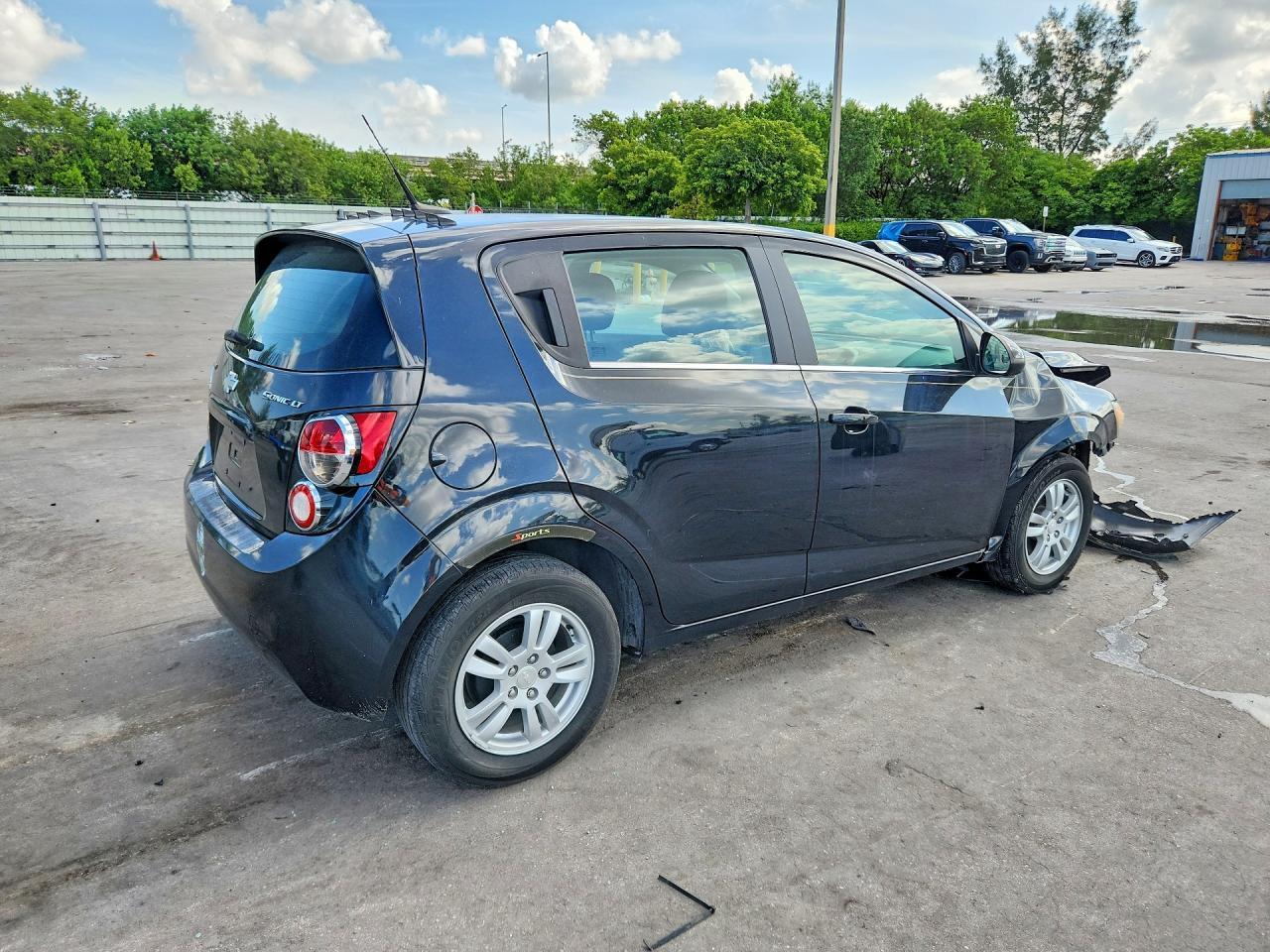 2014 Chevrolet Sonic Lt - Image 3