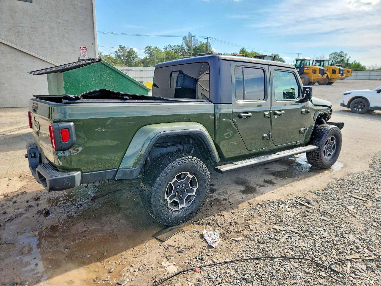 2022 Jeep Gladiator Sport - Image 3