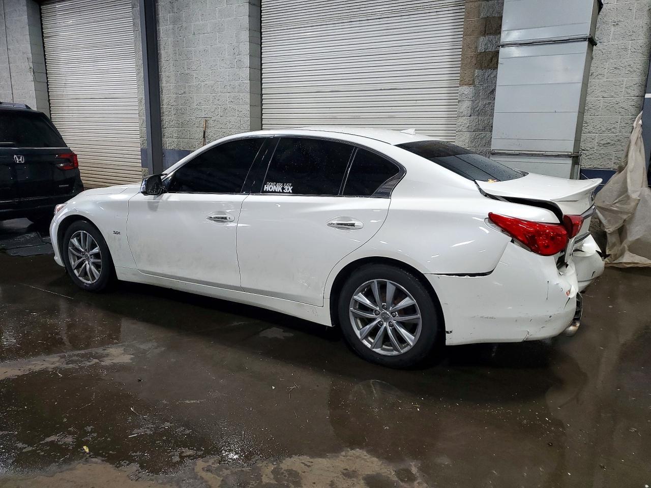 2017 Infiniti Q50 3.0T Premium - Фото 2