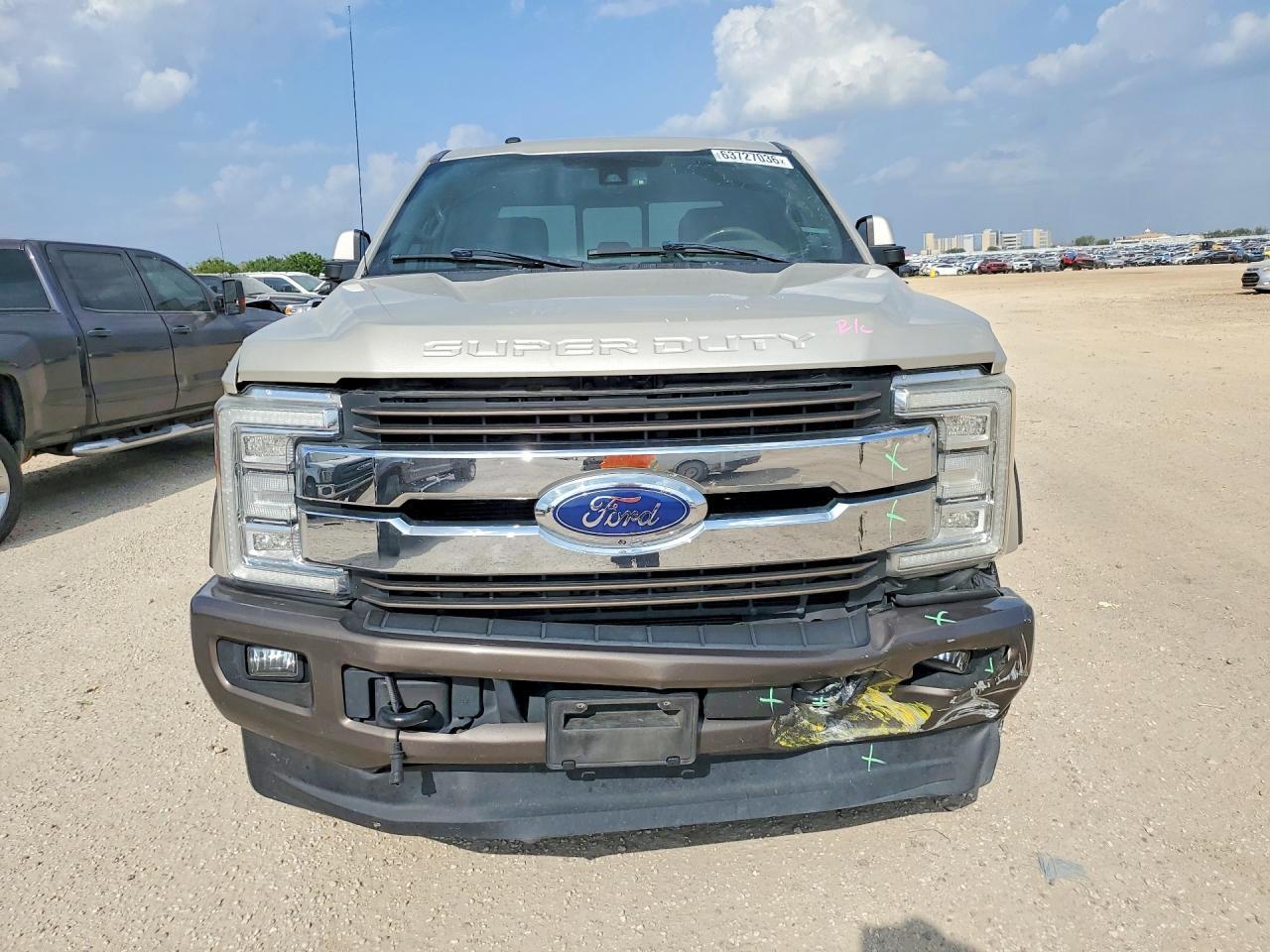2017 Ford F250 Super Duty - Фото 5
