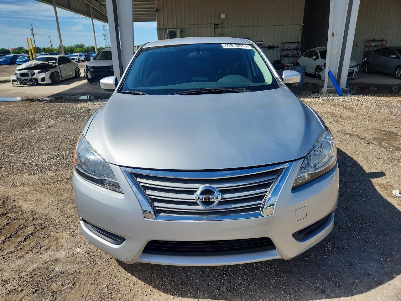 2015 Nissan Sentra S - Фото 5