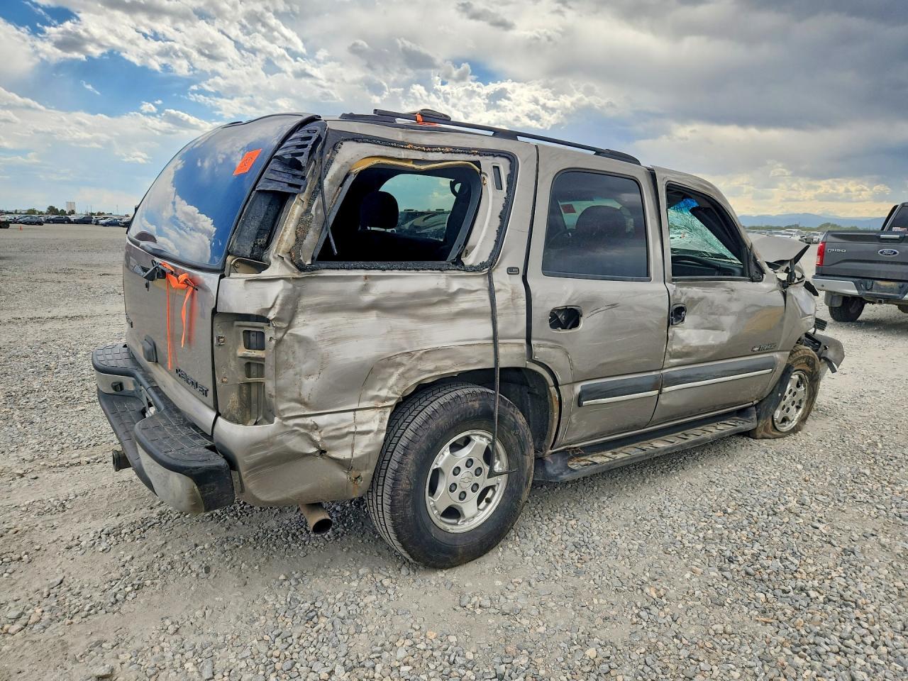 2002 Chevrolet Tahoe K1500 - Фото 3