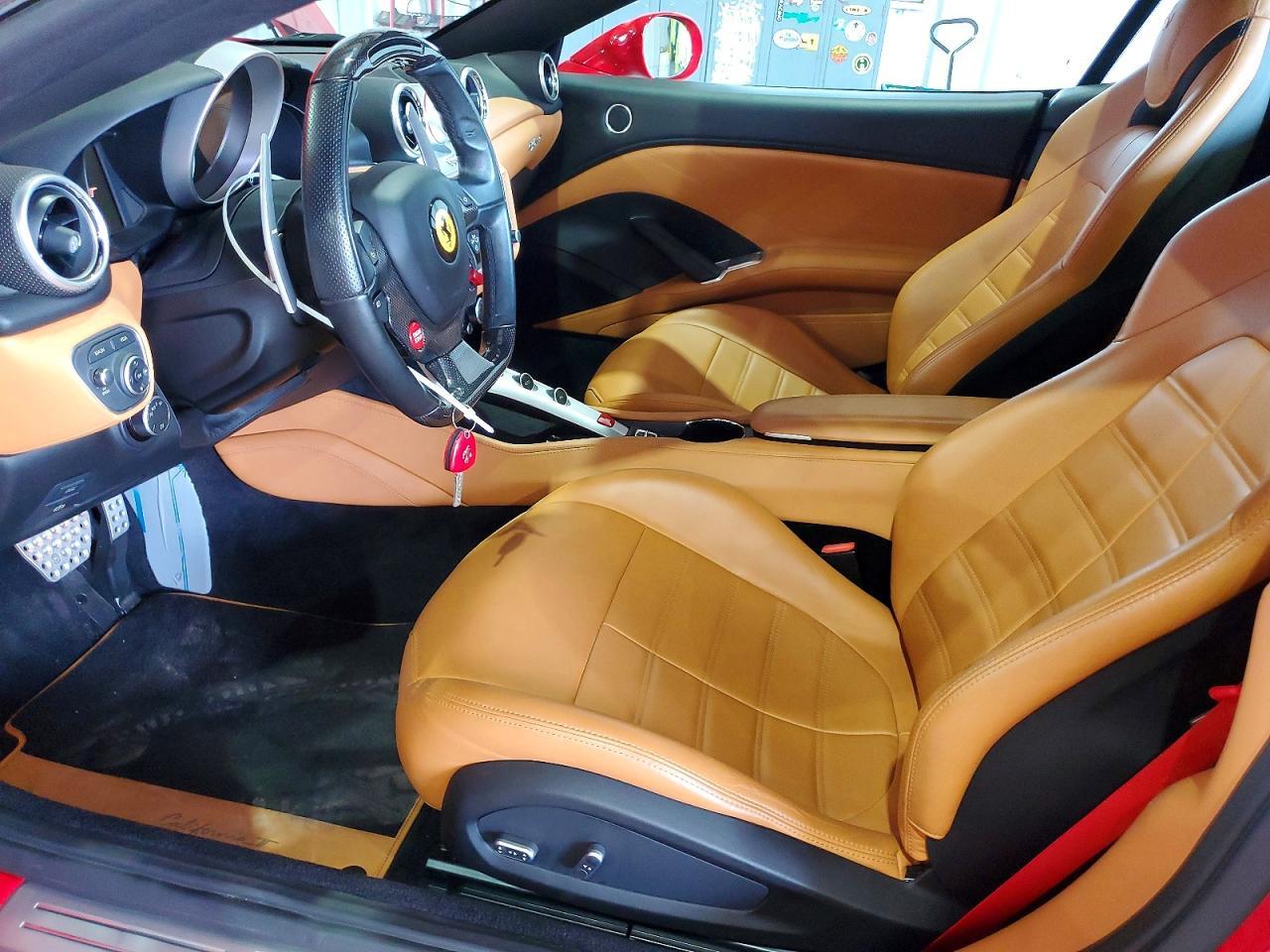 2017 Ferrari California T - Фото 7