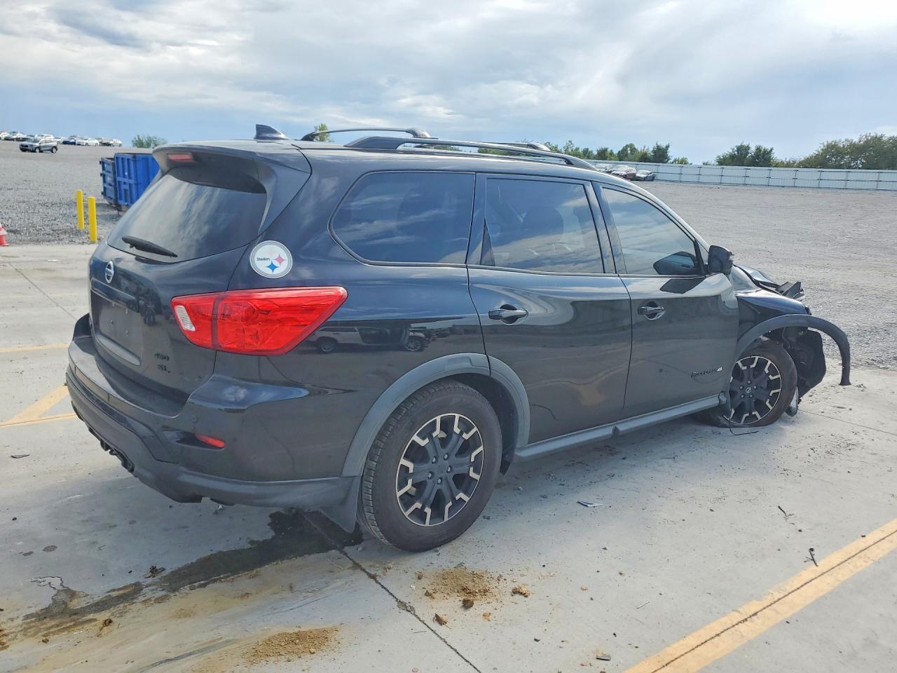 2020 Nissan Pathfinder Sl - Фото 3