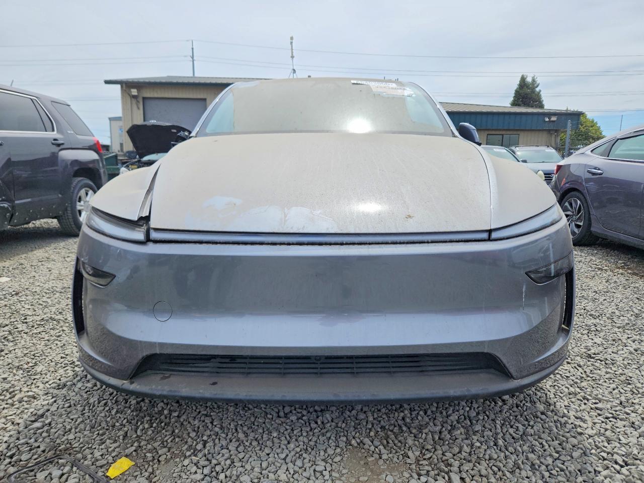 2026 Tesla Model Y - Фото 5
